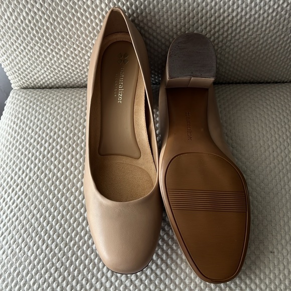 New no Tags Naturalizer N5 CONTOUR Block Heel Shoes - Picture 3 of 7
